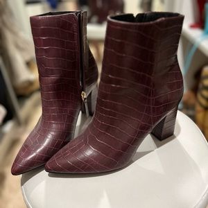 Steve Madden Burgundy Booties !